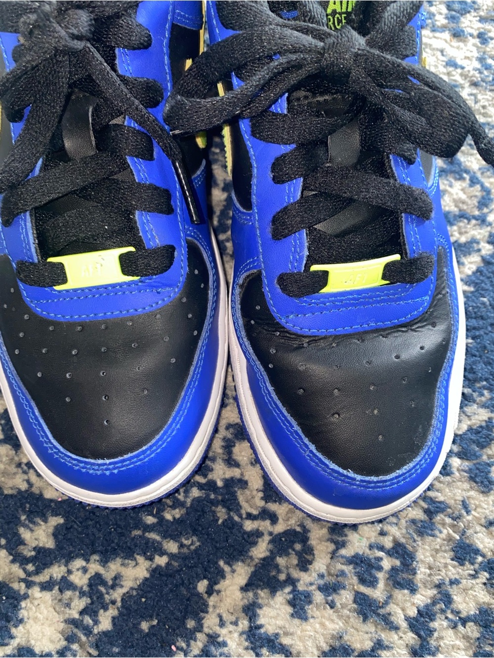 Nike Kids Blue Black Neon Yellow Air Force 1 Sneakers, boys size 5.5 - Picture 6 of 7